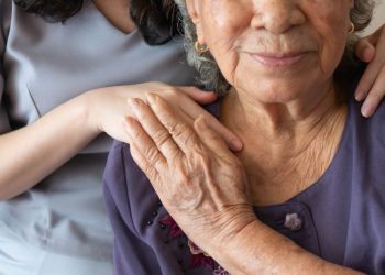 Alzheimer’s study finds diet, lifestyle changes yield improvements