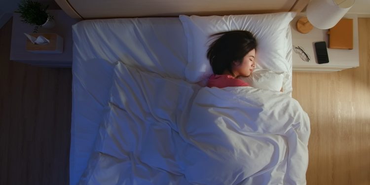 Between bright light and a good mood, plenty of sleep